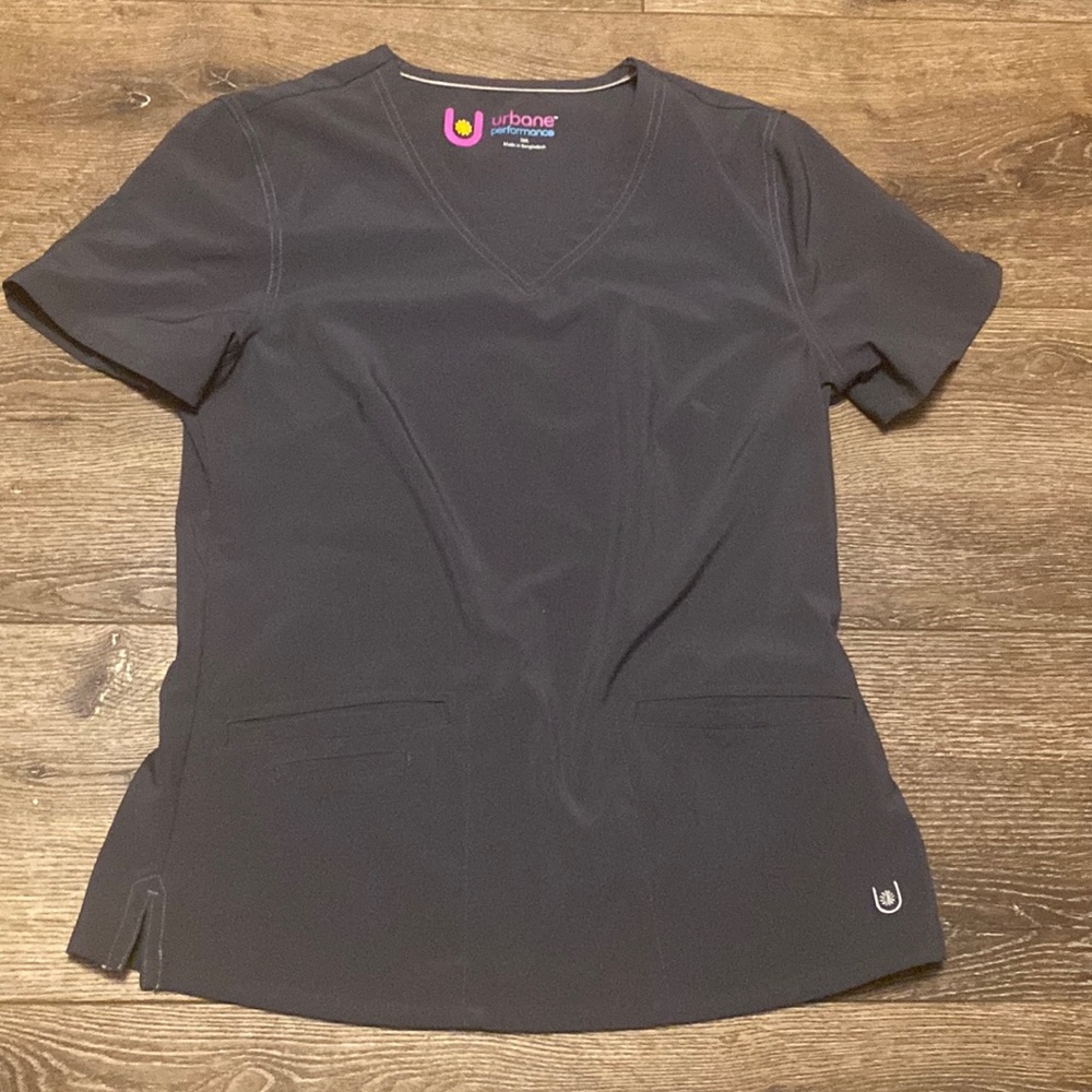 Urbane performance gray scrub top small